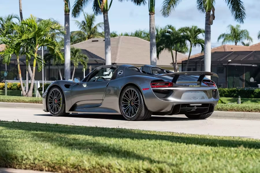 2015 Porsche 918 Spyder - Image 30 of 31