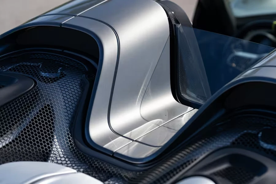 2015 Porsche 918 Spyder - Image 16 of 31