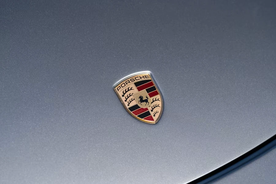 2015 Porsche 918 Spyder - Image 29 of 31