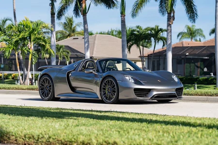 2015 Porsche 918 Spyder - Image 6 of 31