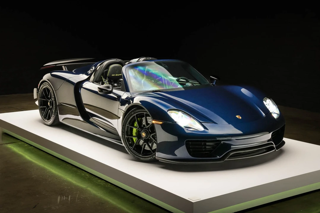 2015 Porsche 918 Spyder - Image 16 of 31