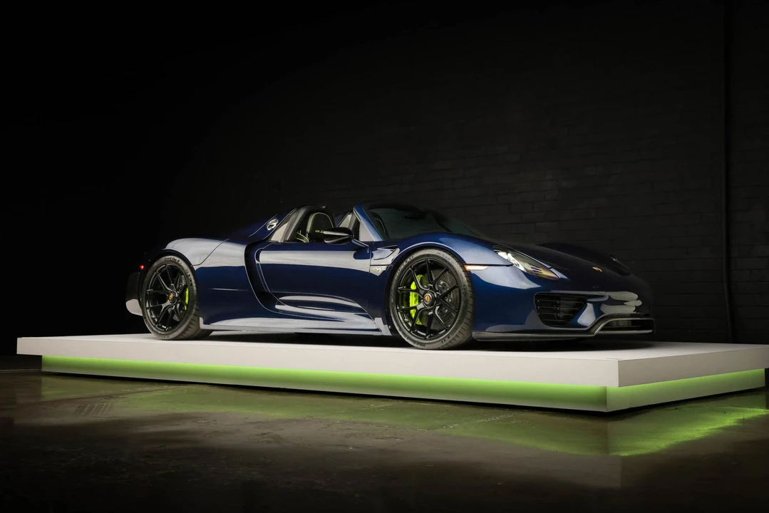 2015 Porsche 918 Spyder - Image 20 of 31