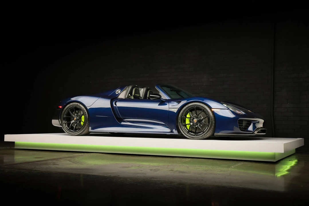 2015 Porsche 918 Spyder - Image 21 of 31