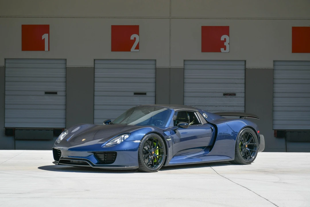 2015 Porsche 918 Spyder - Image 4 of 31