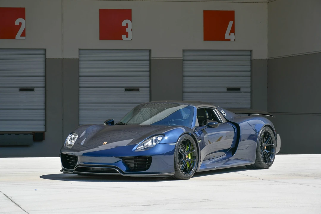 2015 Porsche 918 Spyder - Image 5 of 31