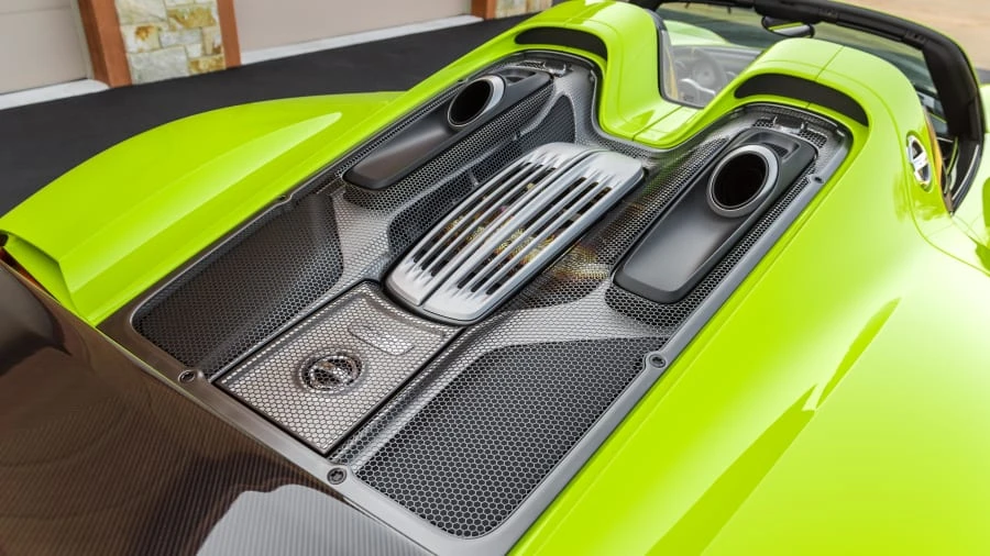 2015 Porsche 918 Spyder - Image 7 of 20