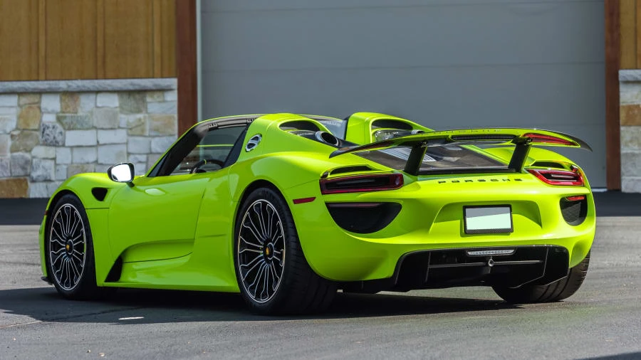 2015 Porsche 918 Spyder - Image 13 of 20