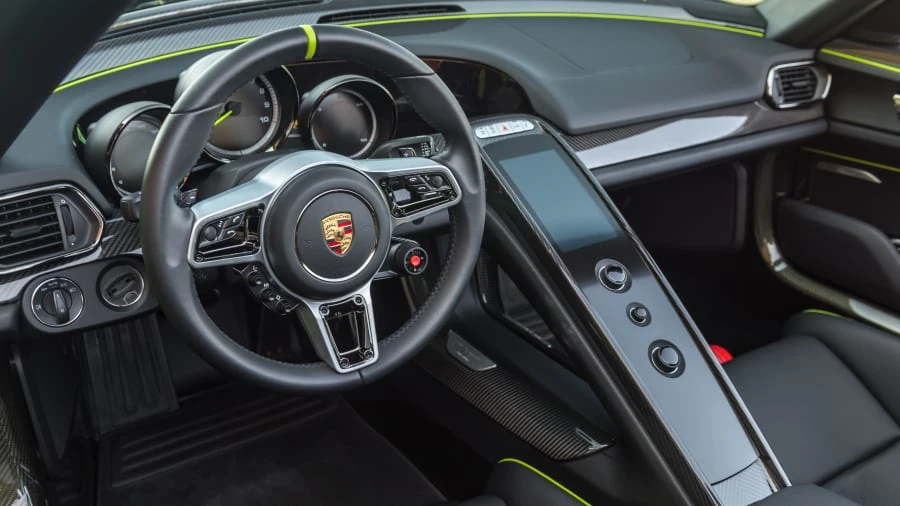 2015 Porsche 918 Spyder - Image 16 of 20