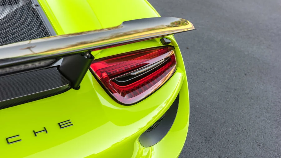 2015 Porsche 918 Spyder - Image 19 of 20