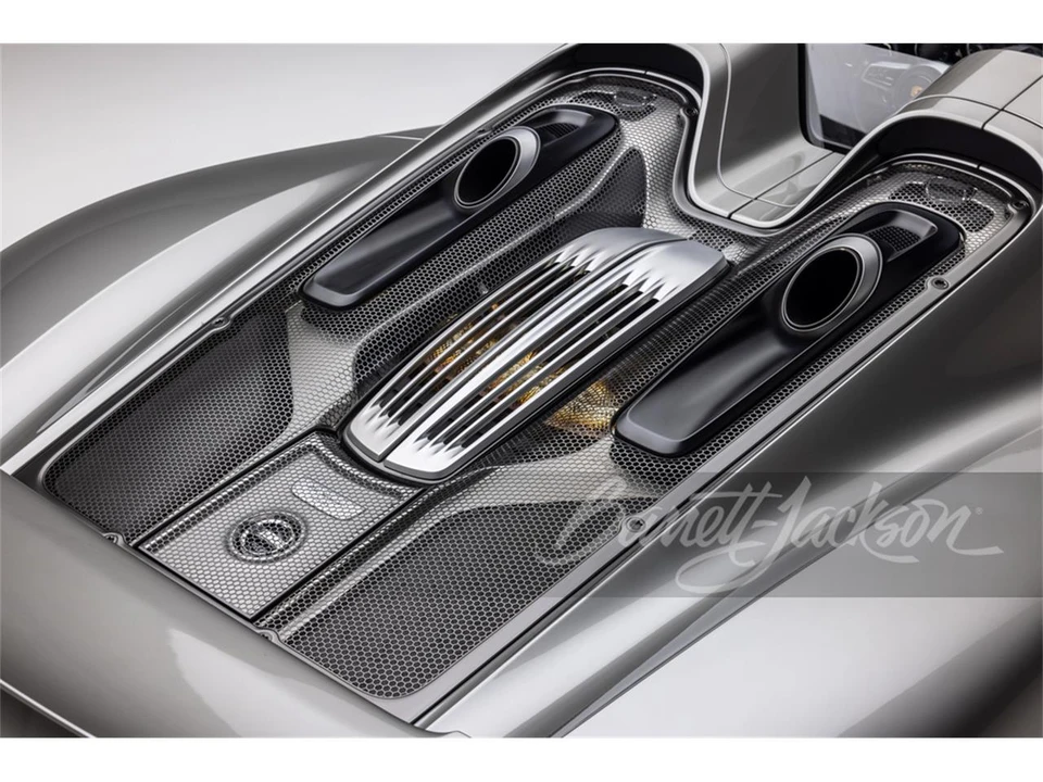 2015 Porsche 918 Spyder - Image 5 of 5