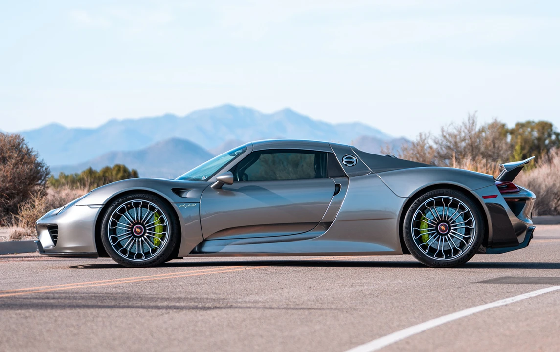 2015 Porsche 918 Spyder - Image 2 of 19