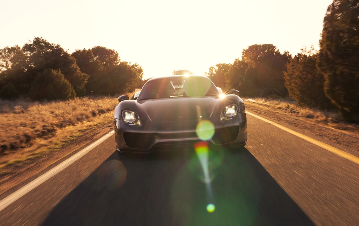 2015 Porsche 918 Spyder - Image 17 of 19