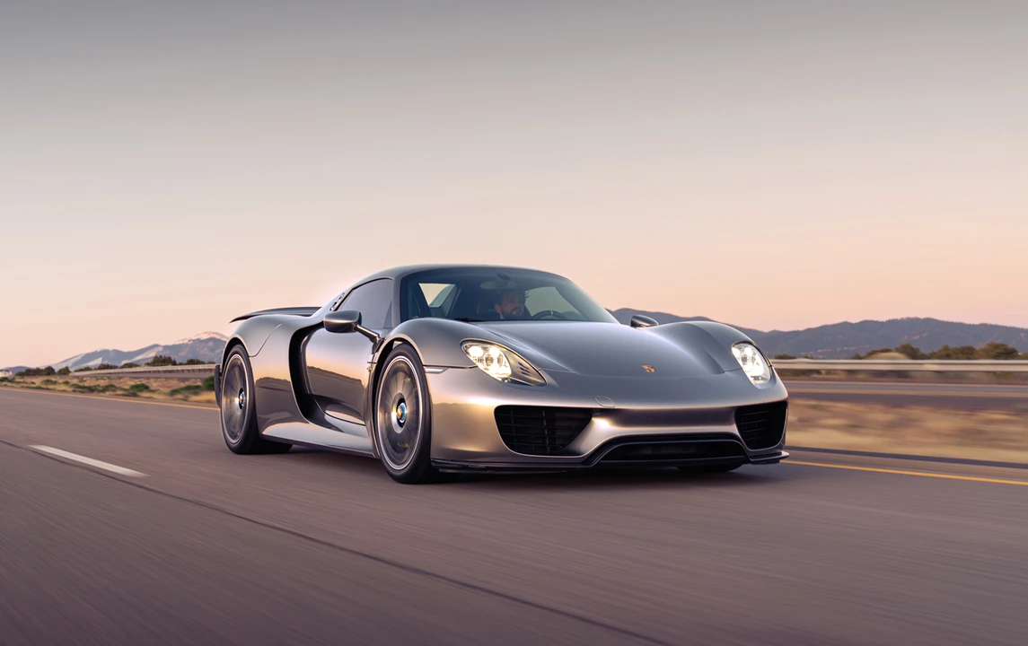 2015 Porsche 918 Spyder - Image 18 of 19