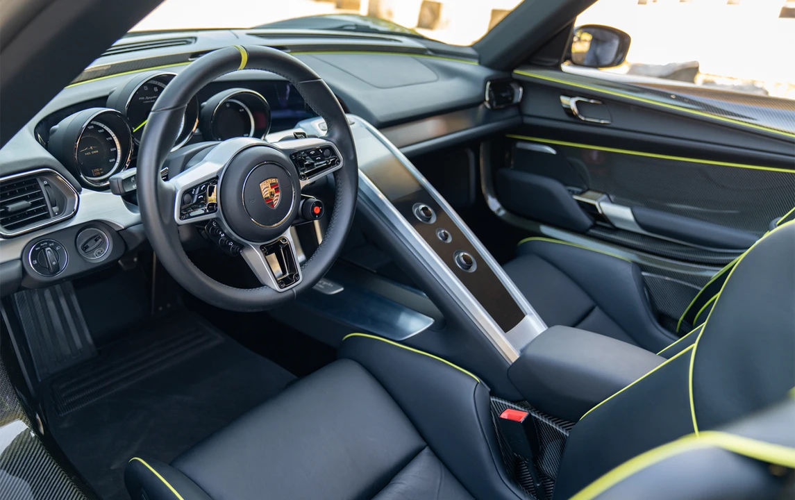 2015 Porsche 918 Spyder - Image 26 of 31