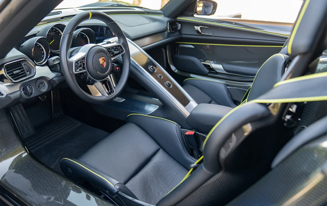 2015 Porsche 918 Spyder - Image 25 of 31