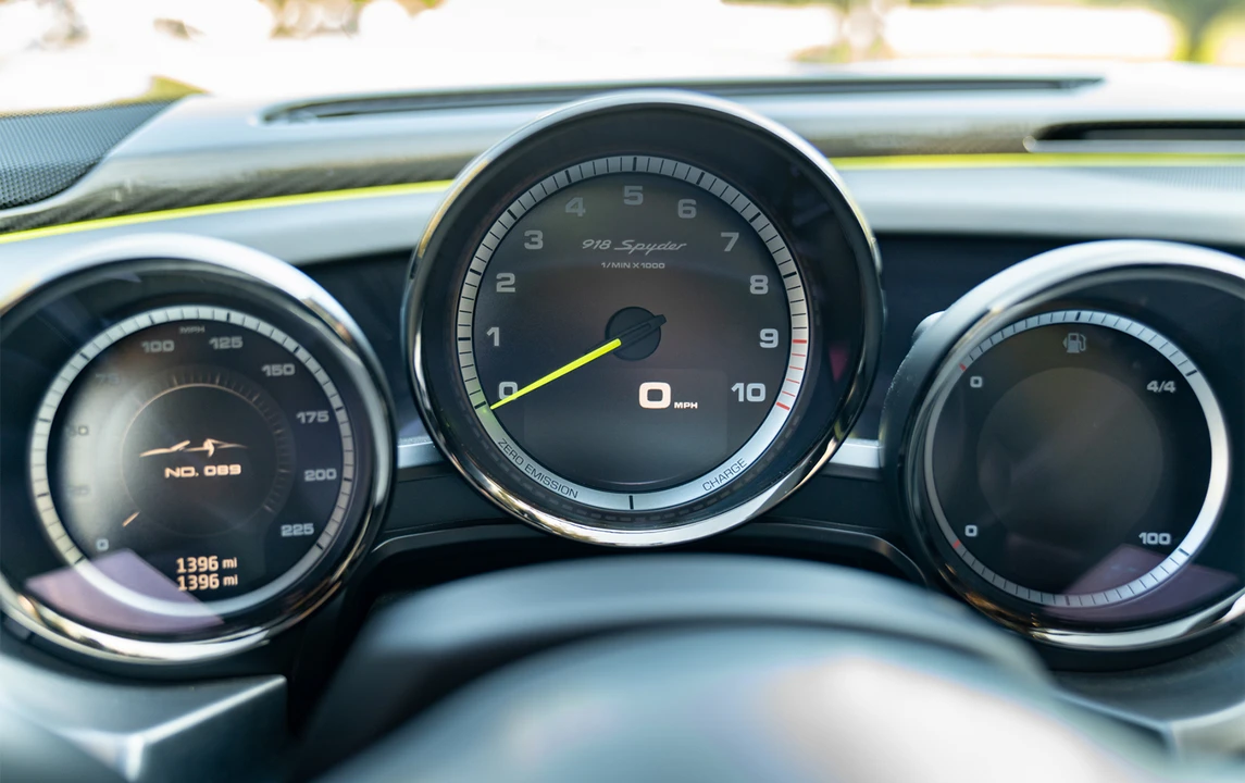 2015 Porsche 918 Spyder - Image 30 of 31