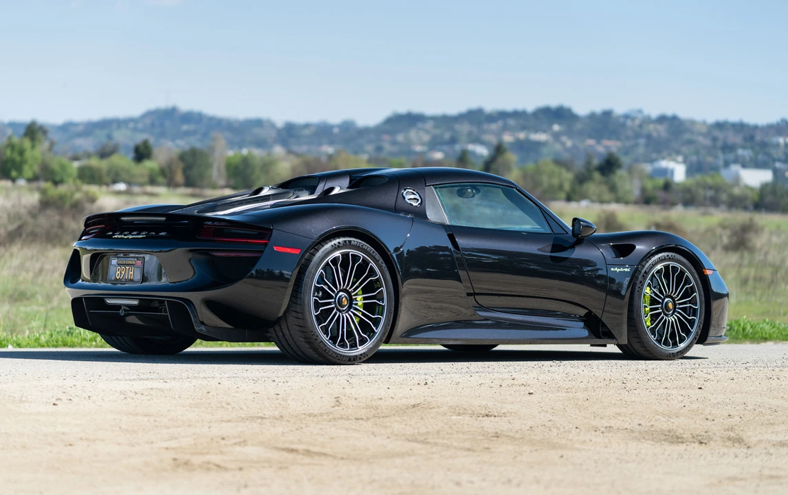 2015 Porsche 918 Spyder - Image 9 of 31