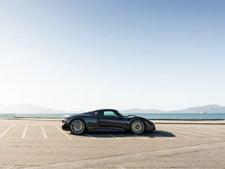 2015 Porsche 918 Spyder - Image 6 of 31
