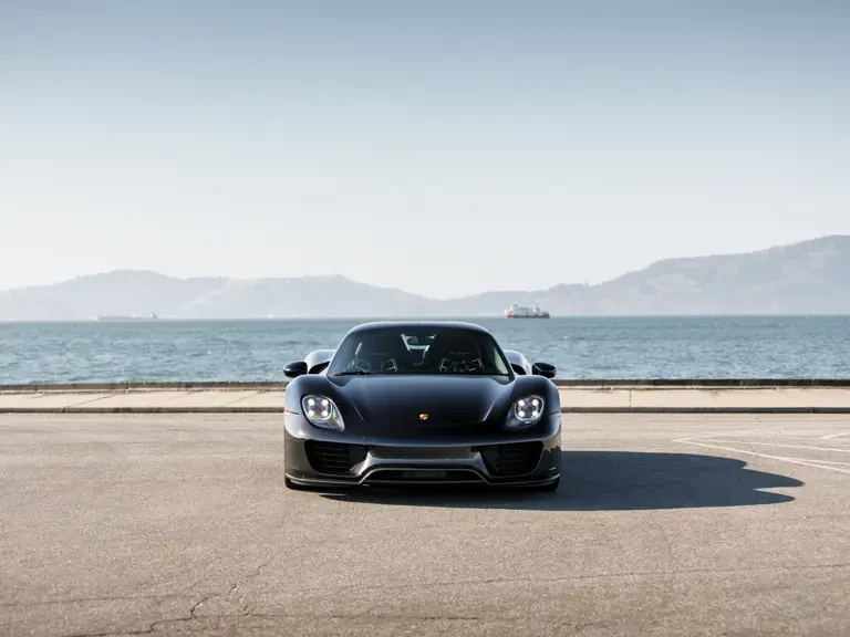 2015 Porsche 918 Spyder - Image 10 of 31