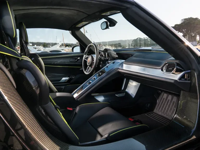 2015 Porsche 918 Spyder - Image 12 of 31
