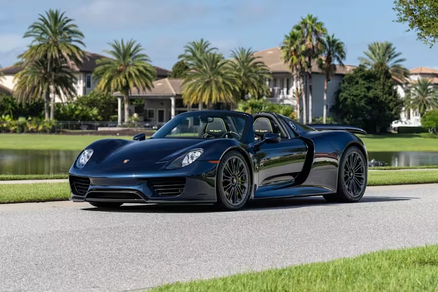 2015 Porsche 918 Spyder - Image 10 of 31