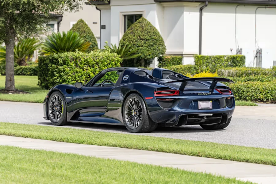 2015 Porsche 918 Spyder - Image 30 of 31