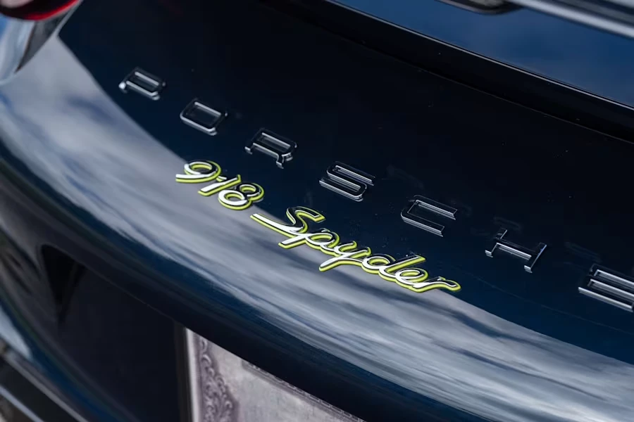 2015 Porsche 918 Spyder - Image 9 of 31