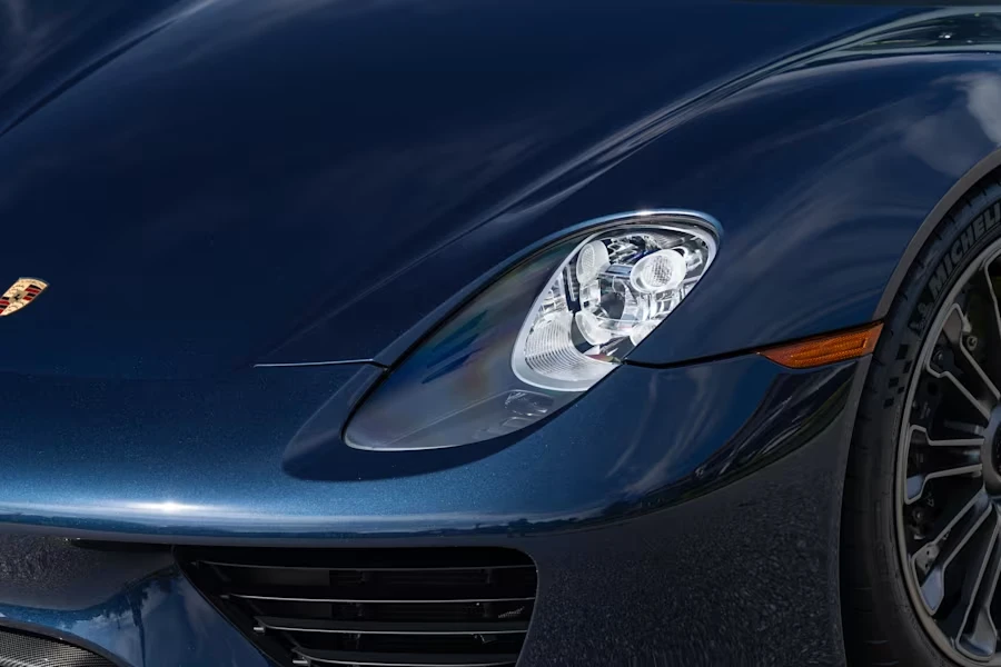 2015 Porsche 918 Spyder - Image 17 of 31