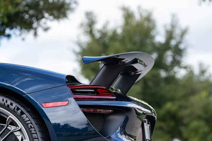 2015 Porsche 918 Spyder - Image 8 of 31