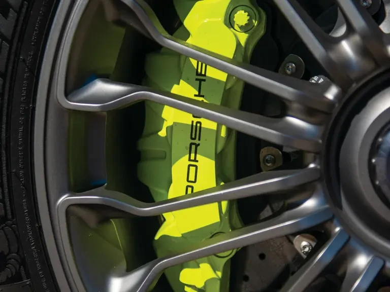 2015 Porsche 918 Spyder - Image 27 of 31
