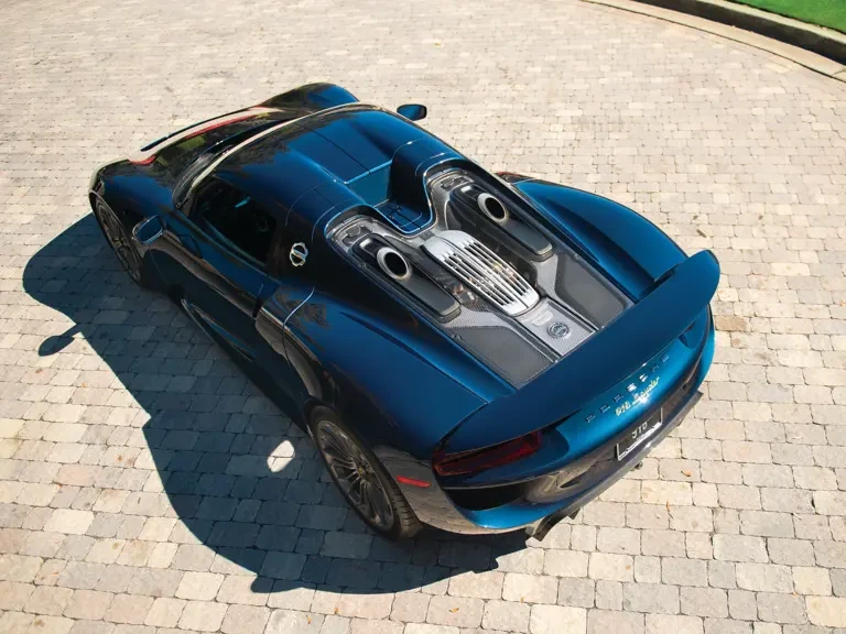 2015 Porsche 918 Spyder - Image 10 of 31