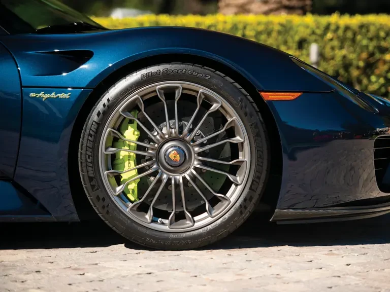 2015 Porsche 918 Spyder - Image 24 of 31