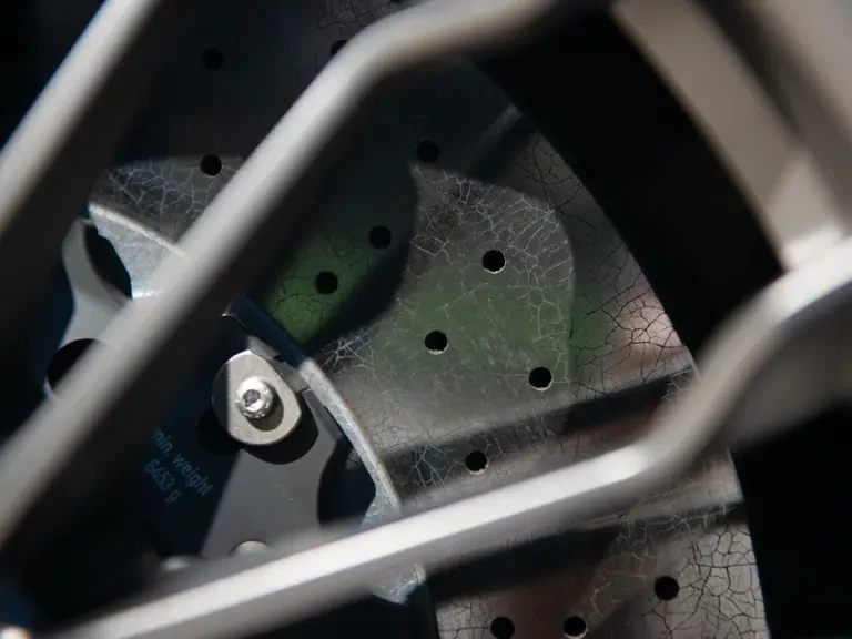 2015 Porsche 918 Spyder - Image 21 of 31