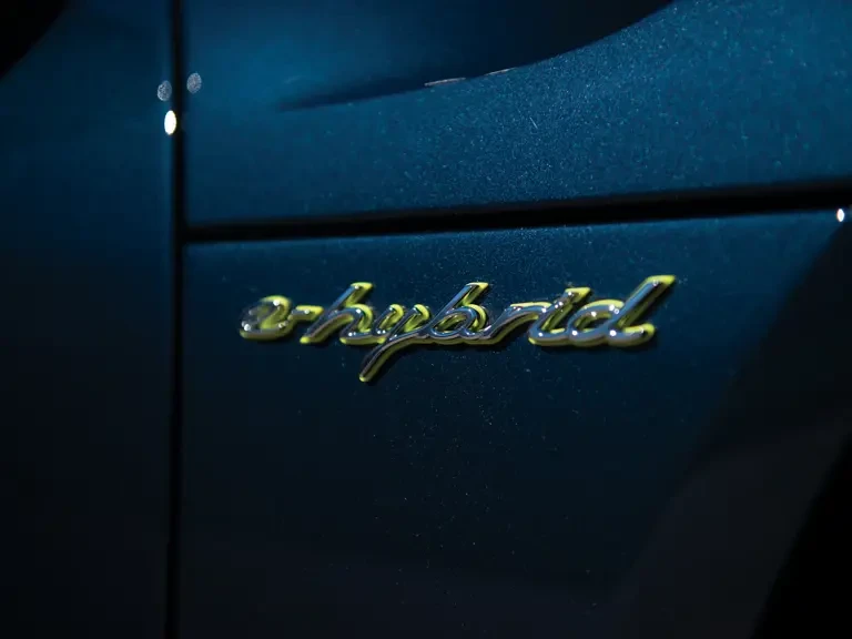 2015 Porsche 918 Spyder - Image 18 of 31
