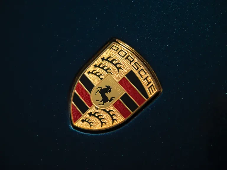 2015 Porsche 918 Spyder - Image 13 of 31
