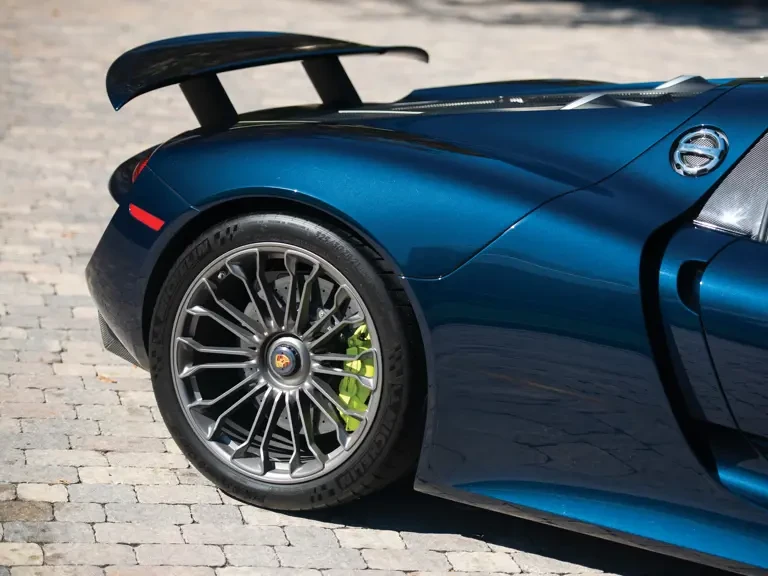 2015 Porsche 918 Spyder - Image 22 of 31