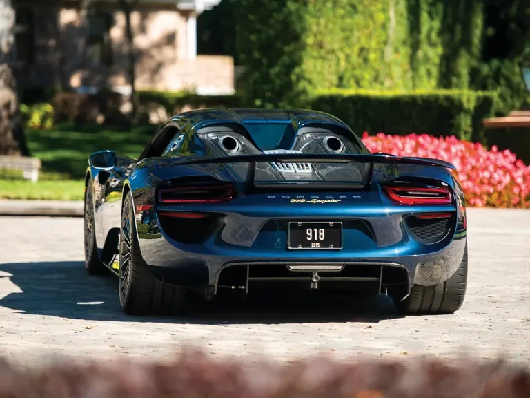 2015 Porsche 918 Spyder - Image 8 of 31