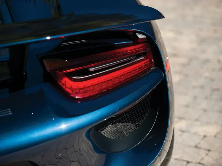 2015 Porsche 918 Spyder - Image 16 of 31
