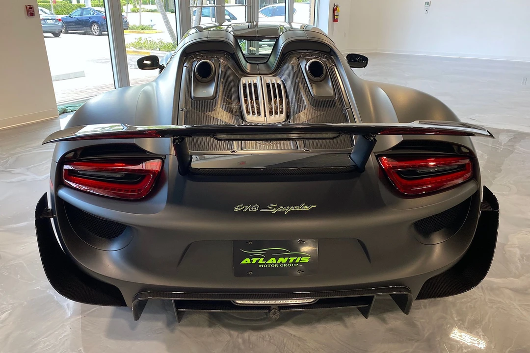2015 Porsche 918 Spyder - Image 5 of 7