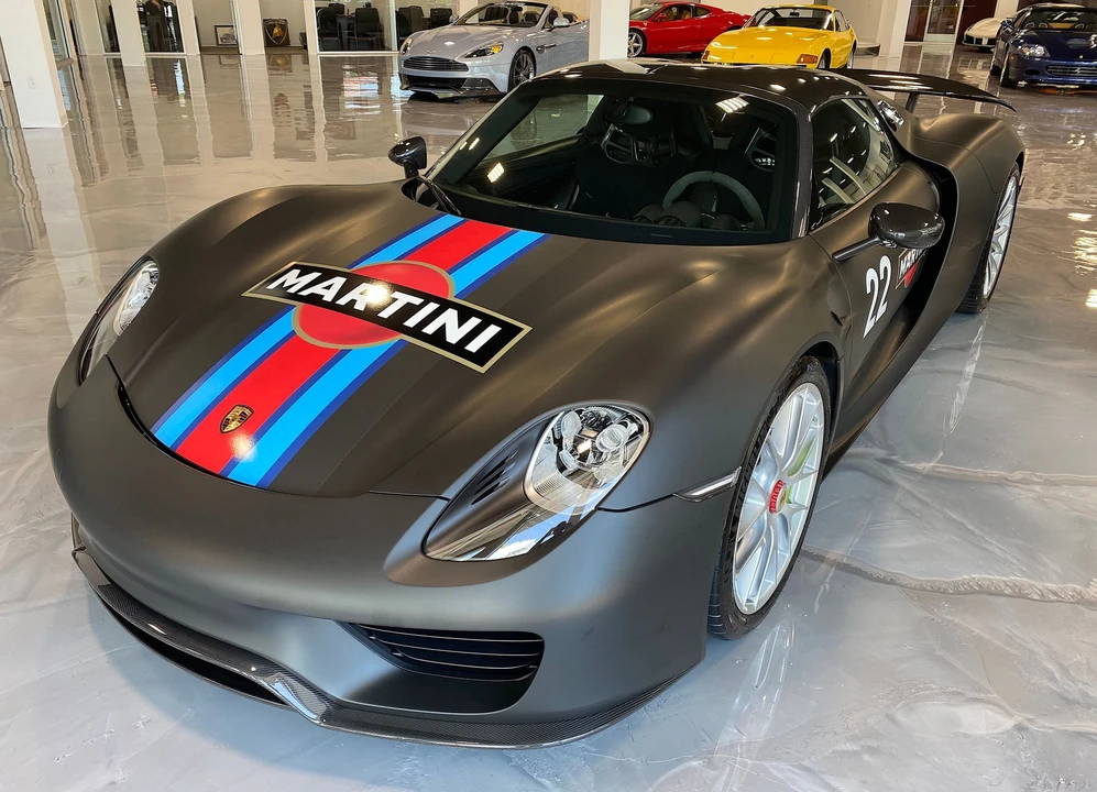 2015 Porsche 918 Spyder - Image 2 of 7
