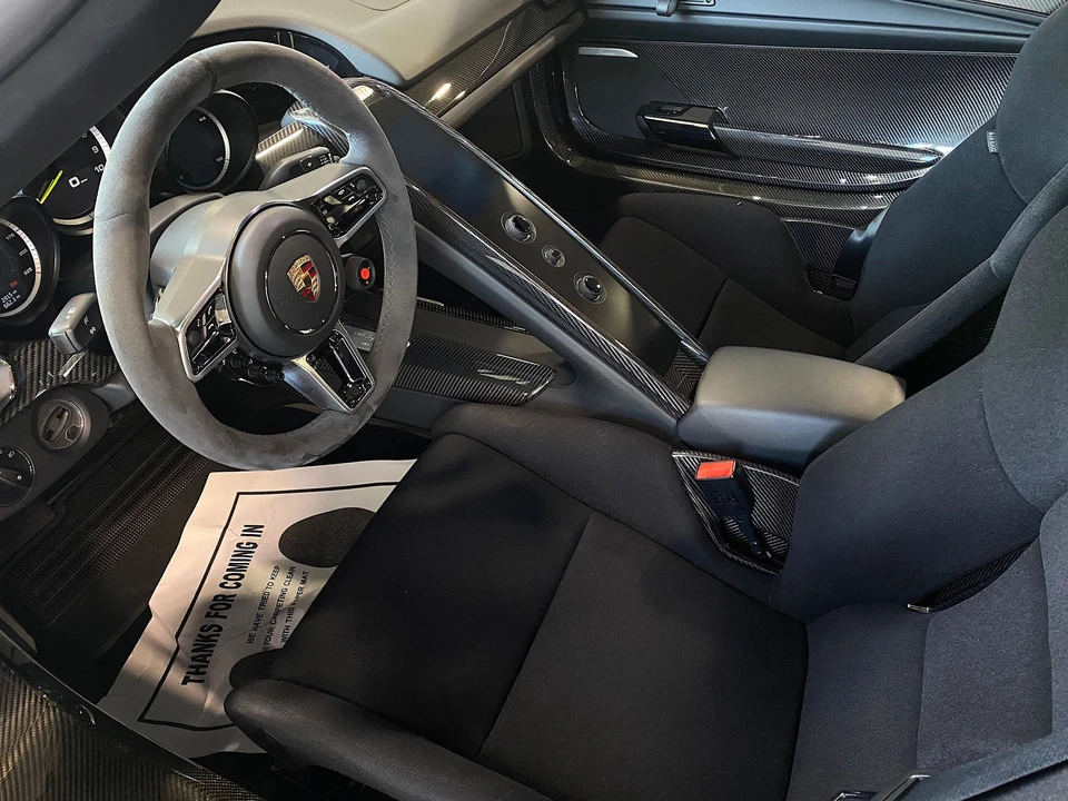 2015 Porsche 918 Spyder - Image 7 of 7