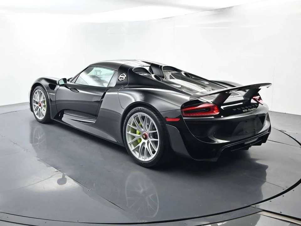 2015 Porsche 918 Spyder - Image 3 of 5