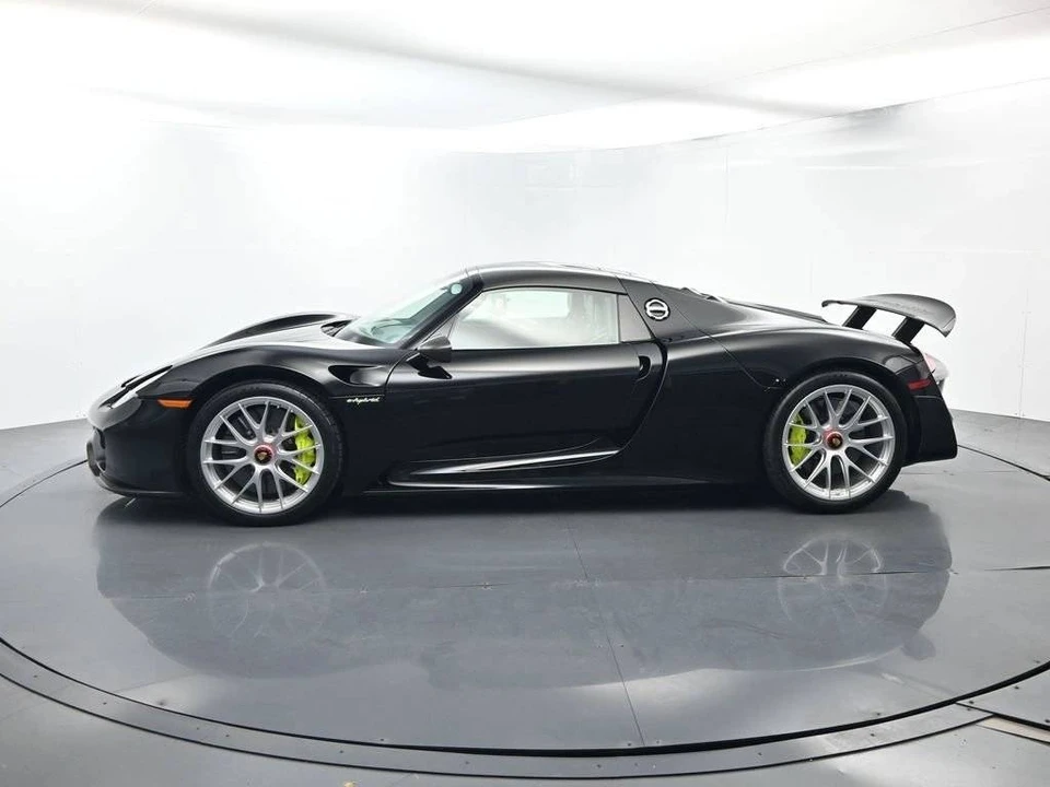 2015 Porsche 918 Spyder - Image 2 of 5