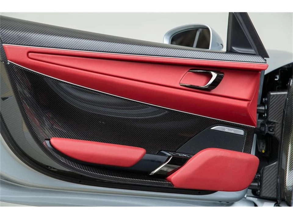 2015 Porsche 918 Spyder - Image 21 of 31