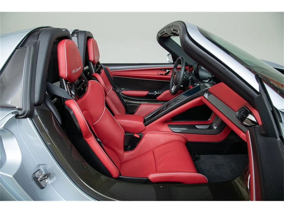 2015 Porsche 918 Spyder - Image 31 of 31