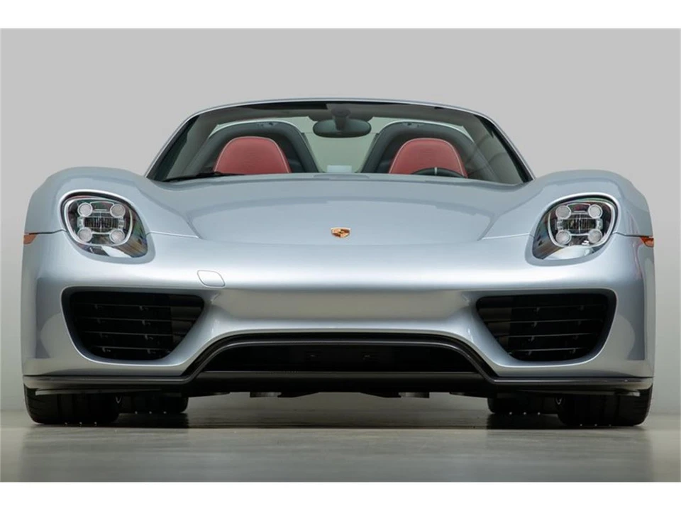 2015 Porsche 918 Spyder - Image 14 of 31