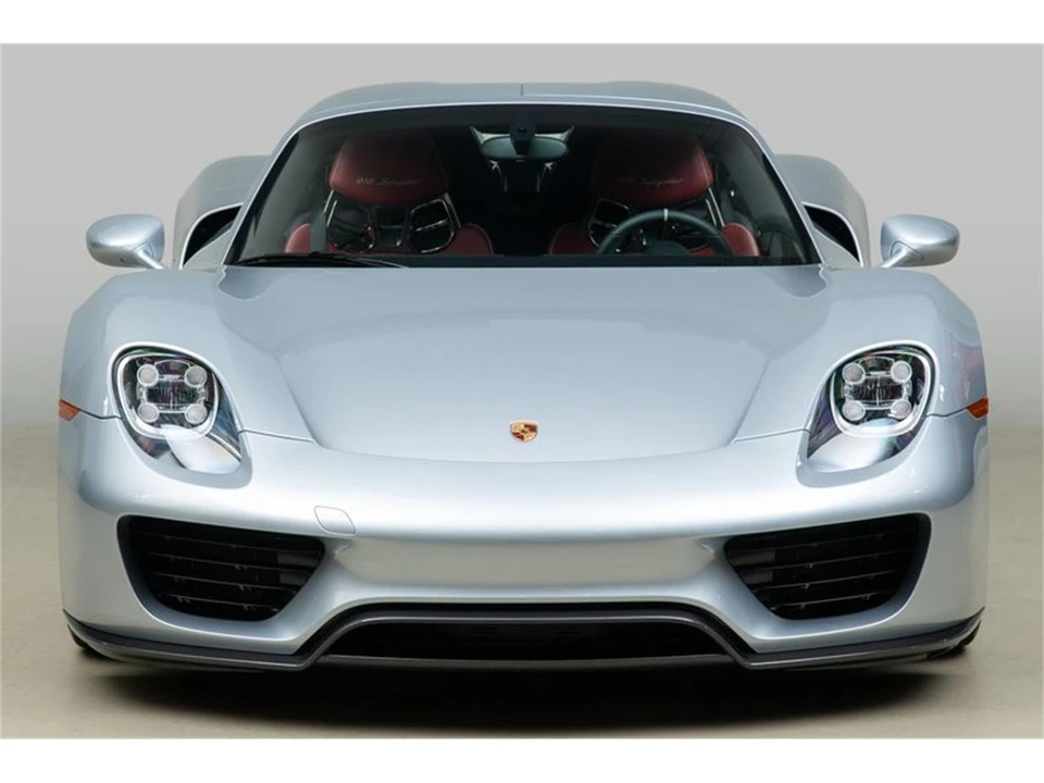 2015 Porsche 918 Spyder - Image 20 of 31