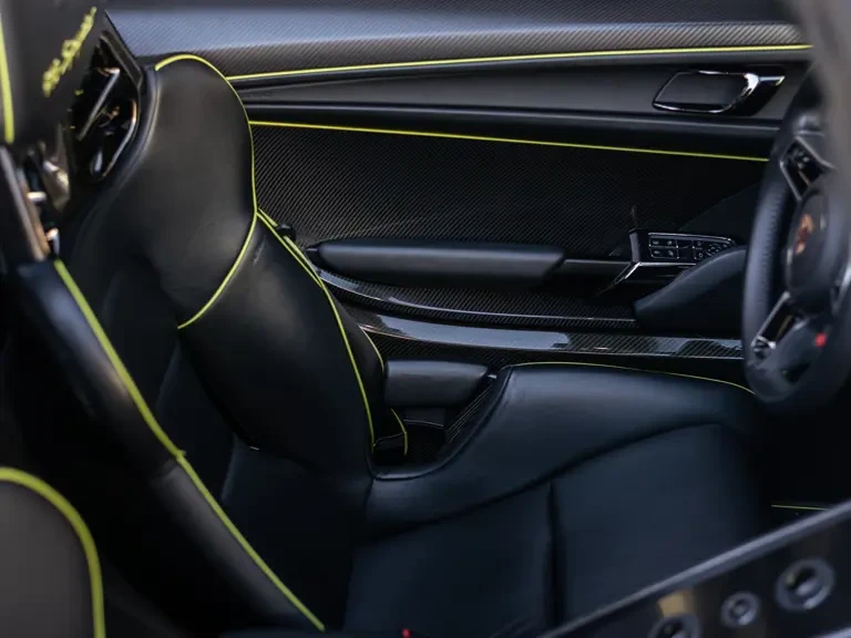 2015 Porsche 918 Spyder - Image 21 of 31