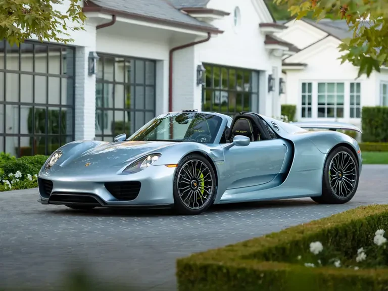 2015 Porsche 918 Spyder - Image 2 of 31