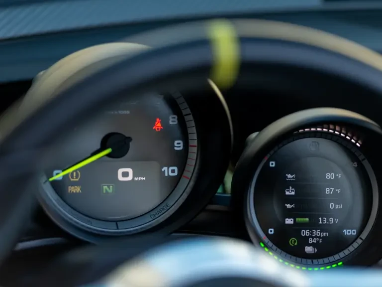 2015 Porsche 918 Spyder - Image 17 of 31